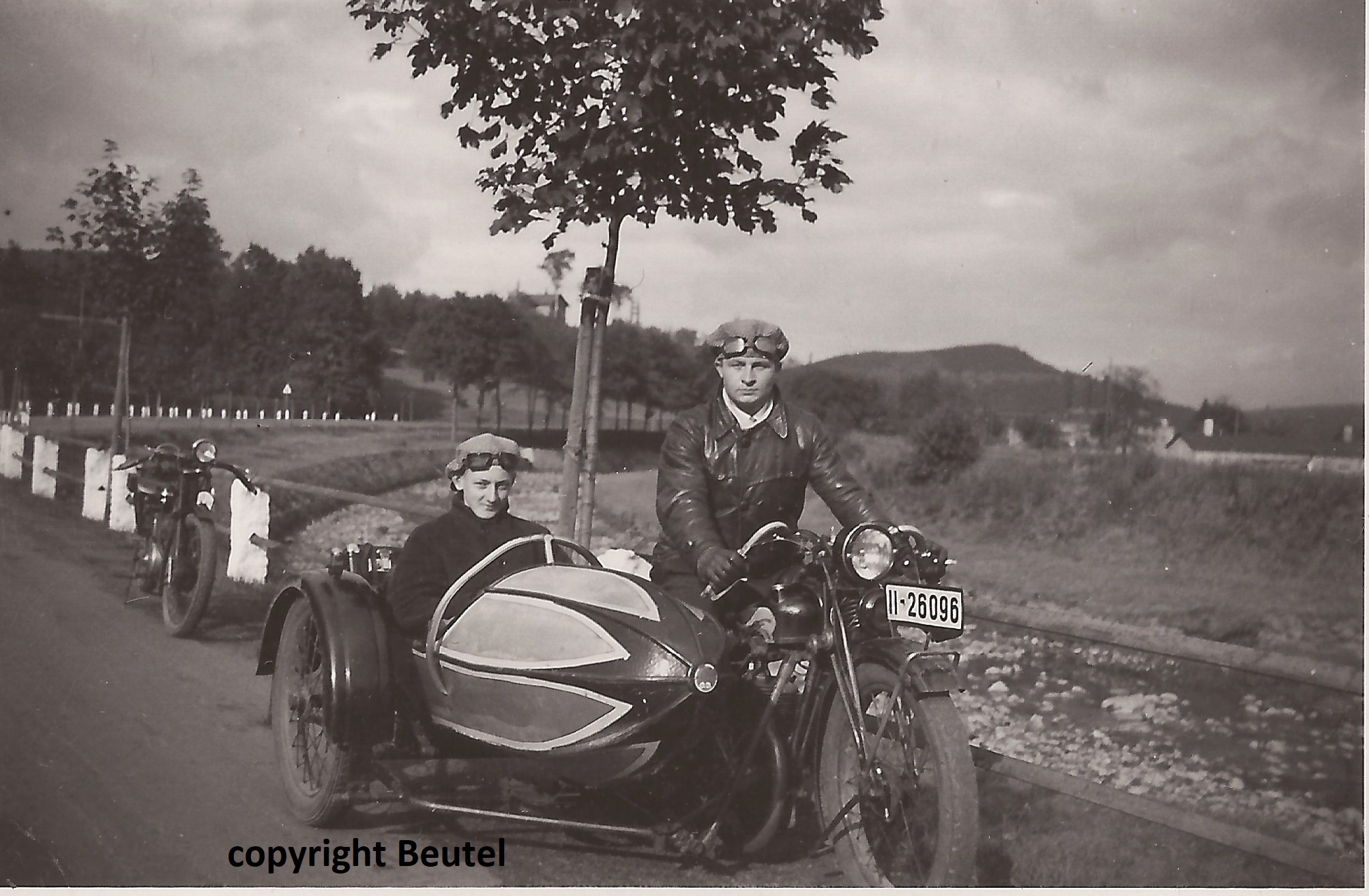 Hecker Motorrad mit O.D. Seitenwagen